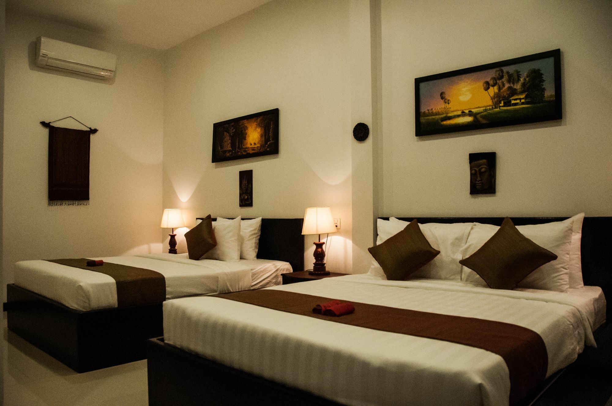 Private Boutique Home With Pool, The Fin Inn Siem Reap Exteriör bild